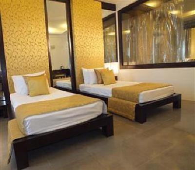 фото отеля Tourmaline Hotel