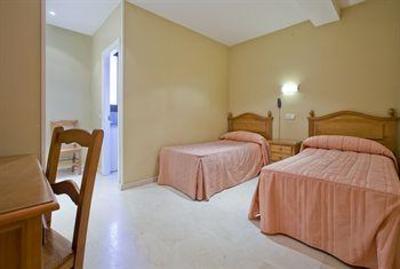 фото отеля Hostal Castilla II