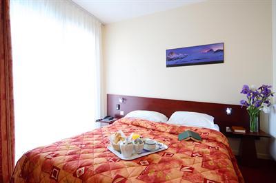 фото отеля Quality Hotel Pau Centre Bosquet