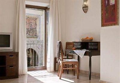 фото отеля Puerta Catedral Apartamentos Seville (Spain)