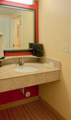 фото отеля Courtyard by Marriott Roanoke Airport