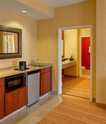 фото отеля Courtyard by Marriott Roanoke Airport