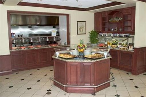 фото отеля Hilton Garden Inn Montreal/Dorval Airport