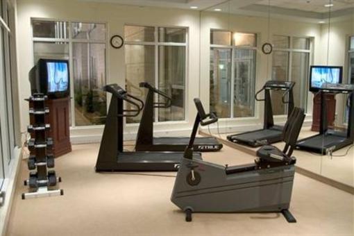 фото отеля Hilton Garden Inn Montreal/Dorval Airport