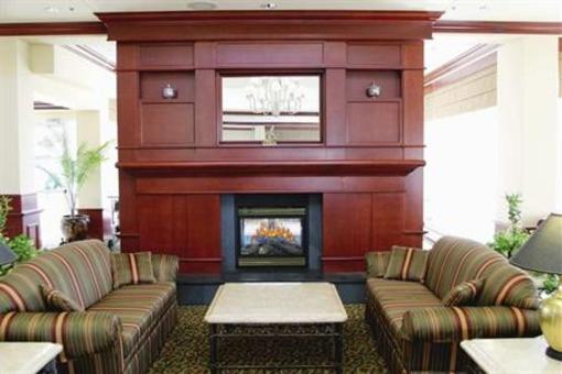 фото отеля Hilton Garden Inn Montreal/Dorval Airport
