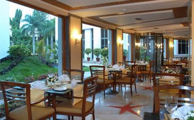 фото отеля Fortune Select Manohar Hotel Hyderabad