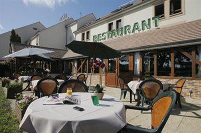 фото отеля Inter-Hotel IKAR Blois Sud