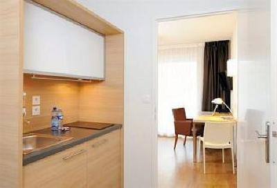фото отеля Residhome Appart Hotel Gergovia