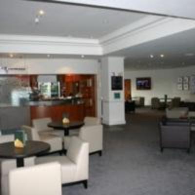 фото отеля Holiday Inn Sutton London