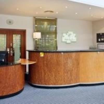 фото отеля Holiday Inn Sutton London
