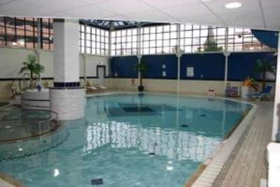 фото отеля Holiday Inn Sutton London