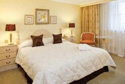 фото отеля Holiday Inn Sutton London
