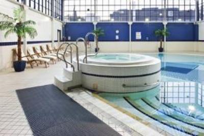 фото отеля Holiday Inn Sutton London