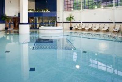 фото отеля Holiday Inn Sutton London