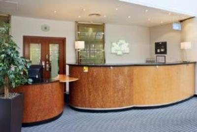 фото отеля Holiday Inn Sutton London