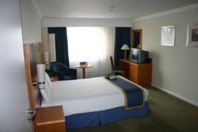 фото отеля Holiday Inn Sutton London