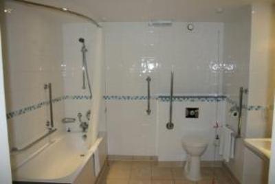 фото отеля Holiday Inn Sutton London