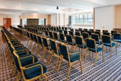 фото отеля Holiday Inn Sutton London
