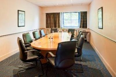 фото отеля Holiday Inn Sutton London