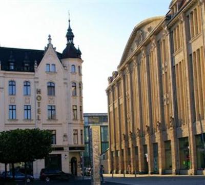 фото отеля Hotel Am Goldenen Strauss
