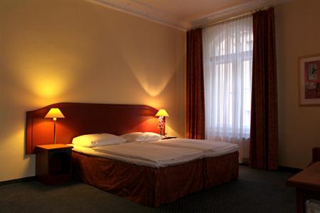 фото отеля Hotel Am Goldenen Strauss