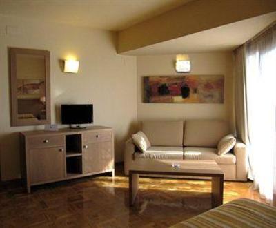 фото отеля MS Alay Apartments