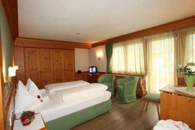 фото отеля Hotel Ladinia Badia