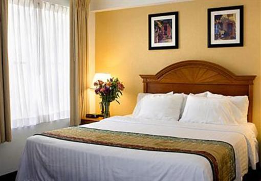 фото отеля TownePlace Suites Wilmington Newark