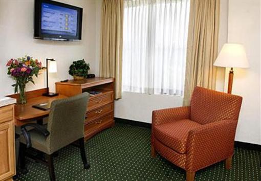 фото отеля TownePlace Suites Wilmington Newark
