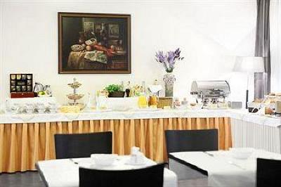 фото отеля Hotel Elysee Prague