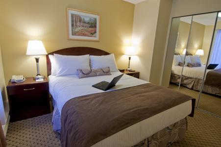 фото отеля Best Western Kings Inn Burnaby