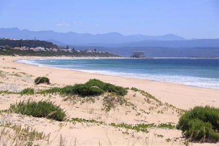 фото отеля Sea Breeze Inn Plettenberg Bay
