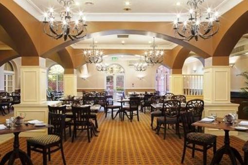 фото отеля Holiday Inn Corby