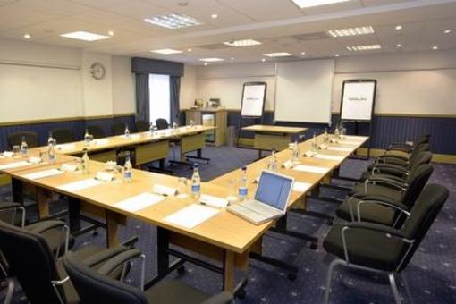 фото отеля Holiday Inn Corby
