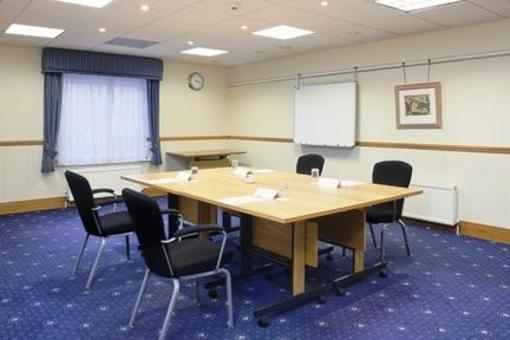 фото отеля Holiday Inn Corby