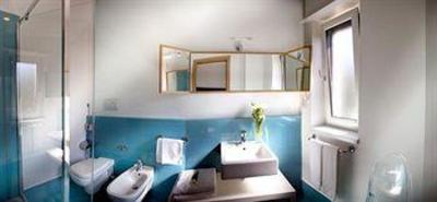 фото отеля Emily Suites