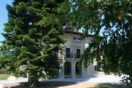 фото отеля Iriarte Jauregia Hotel ****