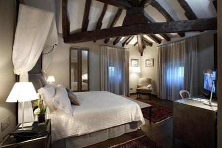фото отеля Iriarte Jauregia Hotel ****
