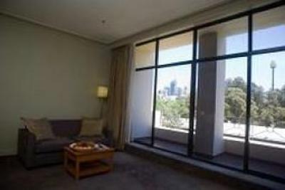 фото отеля Woolloomooloo Waters Apartments Sydney
