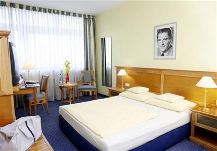фото отеля Hollywood Media Hotel