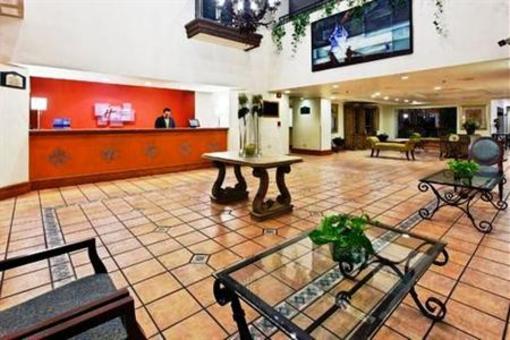 фото отеля Holiday Inn Express Ciudad Victoria