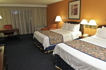 фото отеля Courtyard by Marriott Portland North Harbour