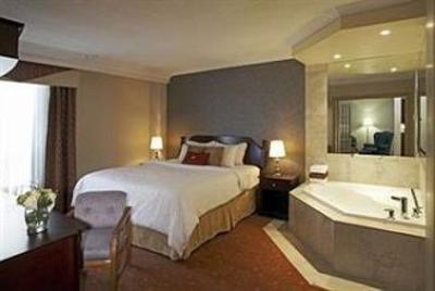 фото отеля Crowne Plaza Hotel Hamilton