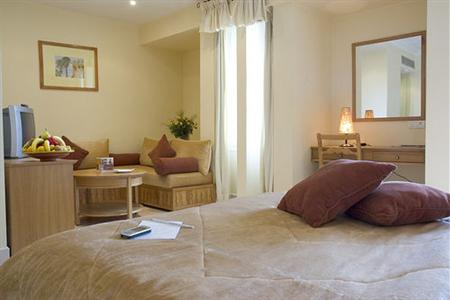 фото отеля Golden Tulip Farah Safi