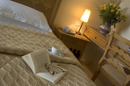 фото отеля Golden Tulip Farah Safi