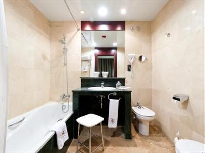 фото отеля Catalonia Berna Hotel