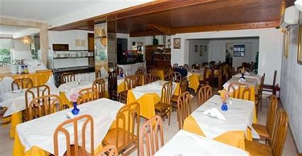 фото отеля Nirvana Beach Hotel Petaloudes