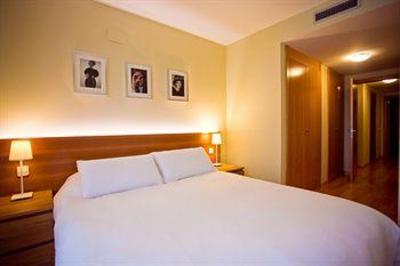 фото отеля Palafox Central Suites Apartment Madrid