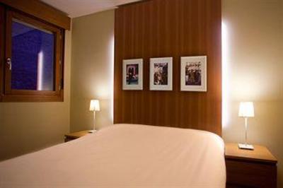 фото отеля Palafox Central Suites Apartment Madrid
