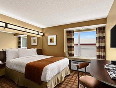 фото отеля Microtel Inn And Suites Timmins ON